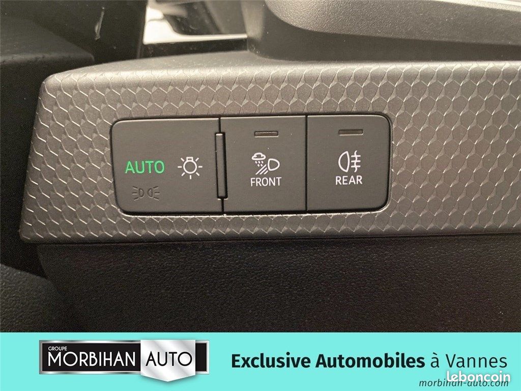 Audi A1 II Sportback 25 TFSI 95 CH S tronic 7 Design (image 17)