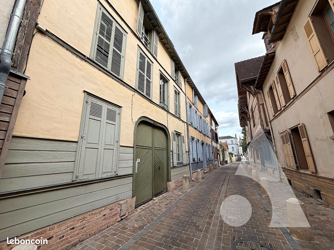 Appartement 3 pièces 69 m² · à Troyes · 69 m² · 150 000 €