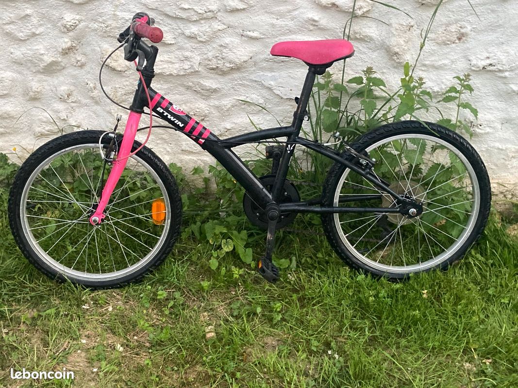 Vélo btwin enfant rose (image 1)