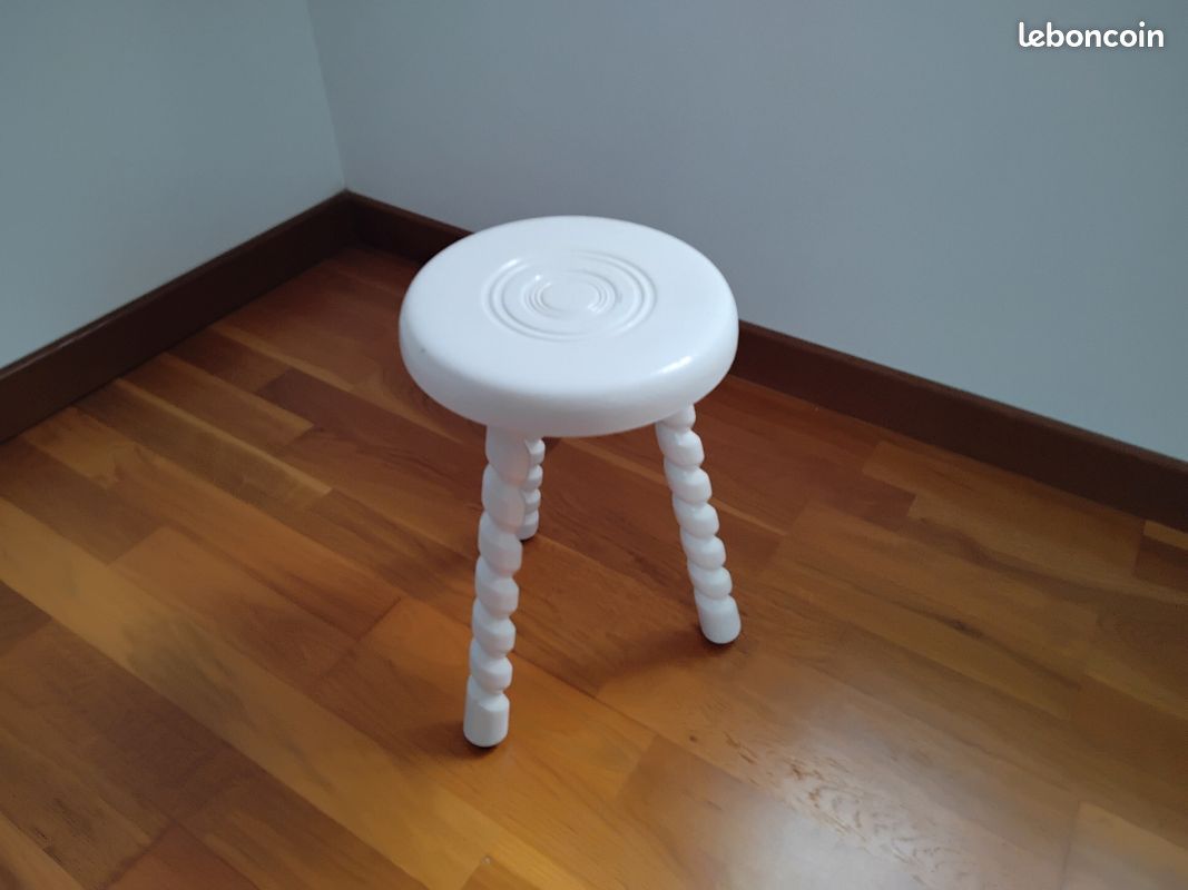 Ancien tabouret bois clair vintage