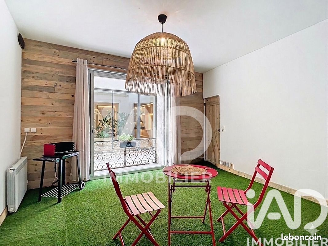 Maison 5 pièces 187 m² · à Vallabrègues · 187 m² · 335 000 €