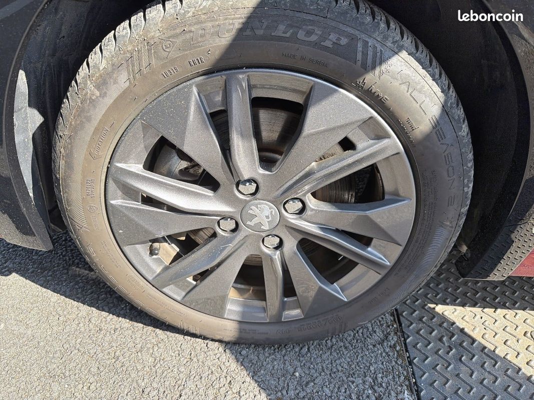 PEUGEOT 208 Electrique 50 kWh 136ch Allure Business (image 9)
