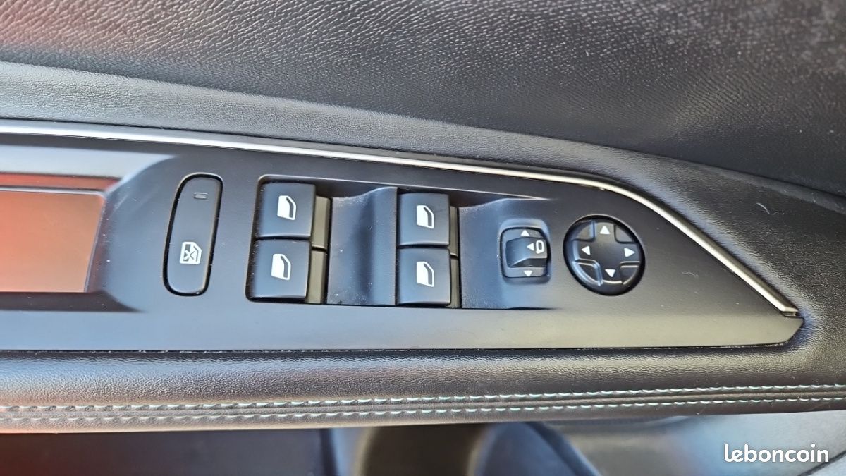 Peugeot 3008 BLUEHDI 130CH SS EAT8 ALLURE PACK (image 26)