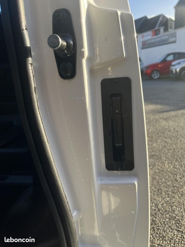 Microcar DUE INITIAL (image 4)