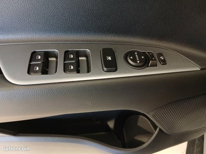 Kia Stonic 1.0 T-GDi 100ch GT Line (image 23)