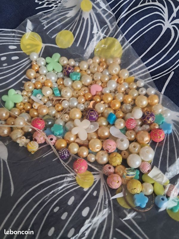 15 Perles Plates Fantaisie, 55 Mm, à Percer - Neuf