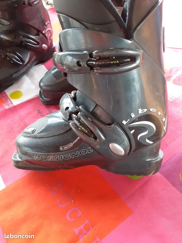 Vends 2 paires de chaussures de ski de marque rossignol très peu servi du 37 et du 41 prix 20 (image 3)