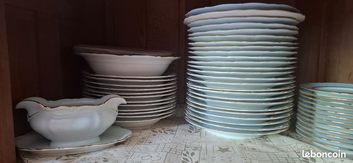 Service complet en Porcelaine de France (image 3)