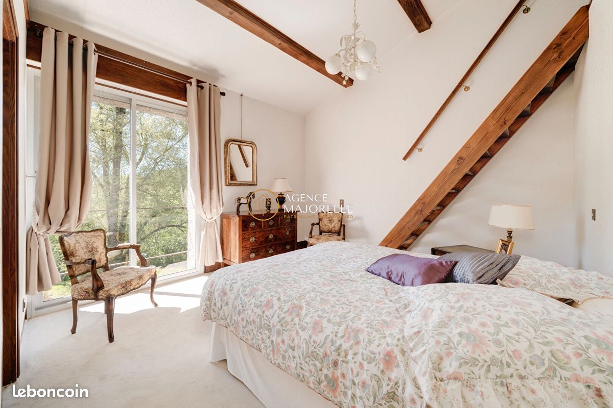 Propriété 10 pièces 285 m² (image 8)