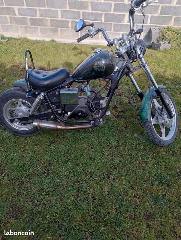 Fat Boy 50cc Mini Bagger Custom Chopper Fantic Motor Chopper 50 - Main Image