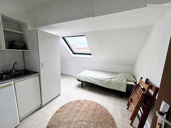 Appartement 1 pièce 12 m² · à Lille · 12 m² · 355 €