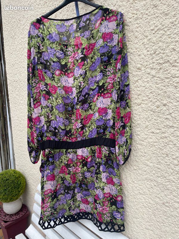 Robe fluide à fleurs (image 2)