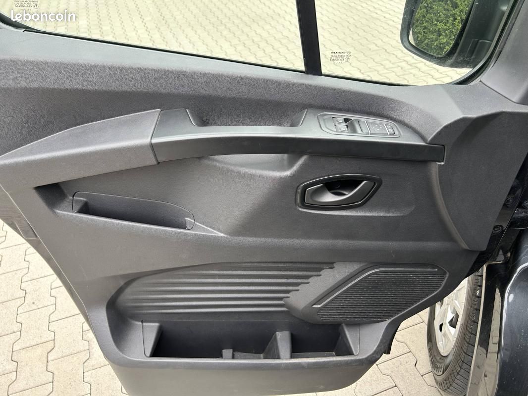 Renault Trafic L2 DCI 150 CH ZEN (image 17)