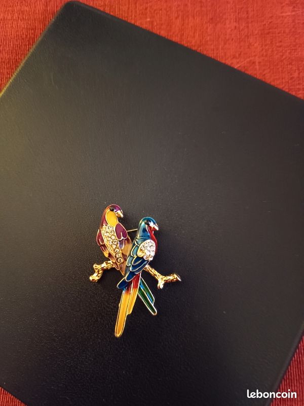 Broche Oiseau Strass Et émaillée - Couleur Noire, Acier, Thème Animaux, Qualité Clj Charles Le Jeune, Neuve Avec étiquettes