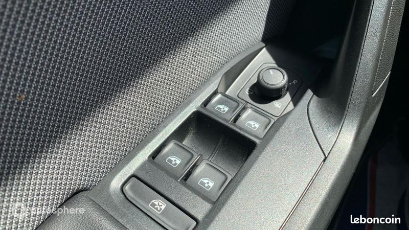 Seat Leon 1.5 eHybrid 204ch Style DSG6 (image 25)