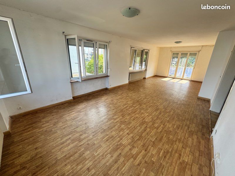 Appartement 3 pièces 90 m² · à Saint-Louis · 90 m² · 1 250 €/mois