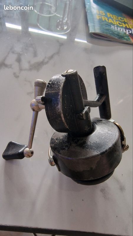 Moulinet De Pêche Vintage Mitchell 600 AP - Made In France 1964 - Mer Et Eau Douce
