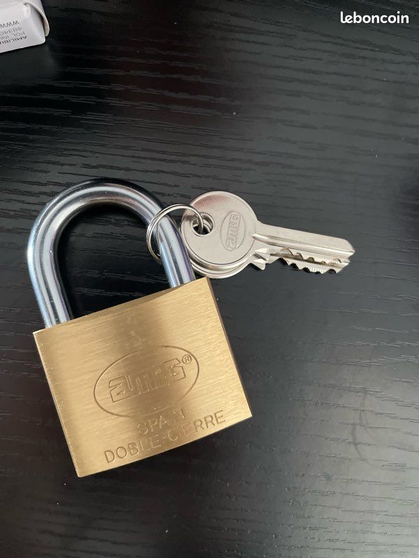 Cadenas (image 1)
