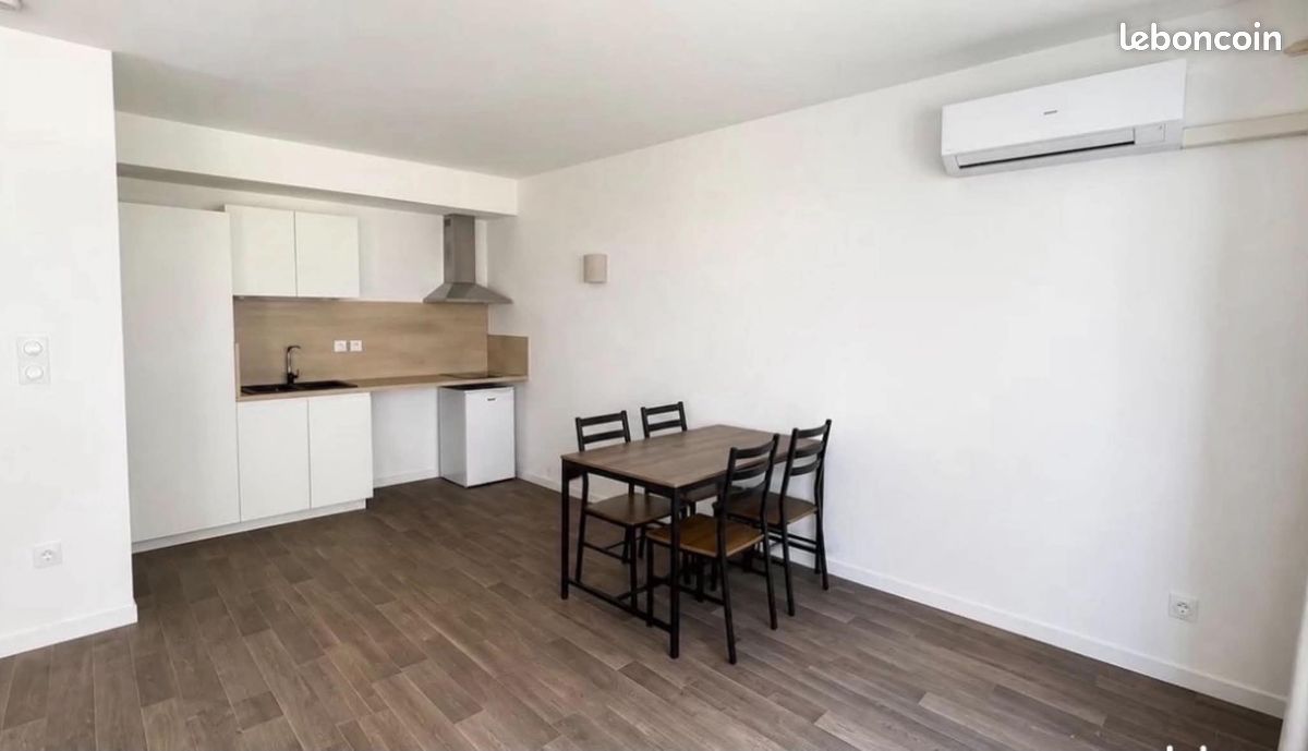 Appartement 1 pièce 35 m² · à Oradour-sur-Vayres · 35 m² · 300 €/mois
