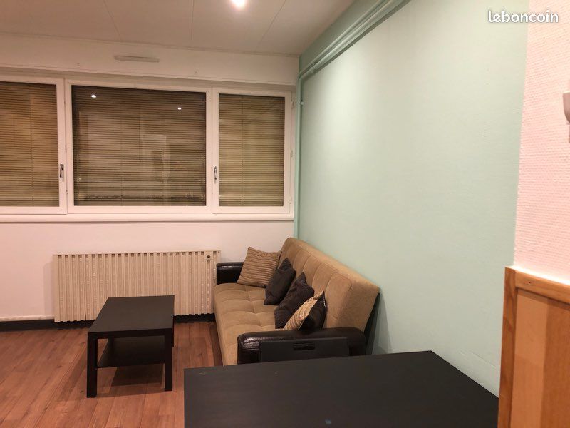 Appartement 1 pièce(s) 21 m²à louer Sainte-foy-les-lyon