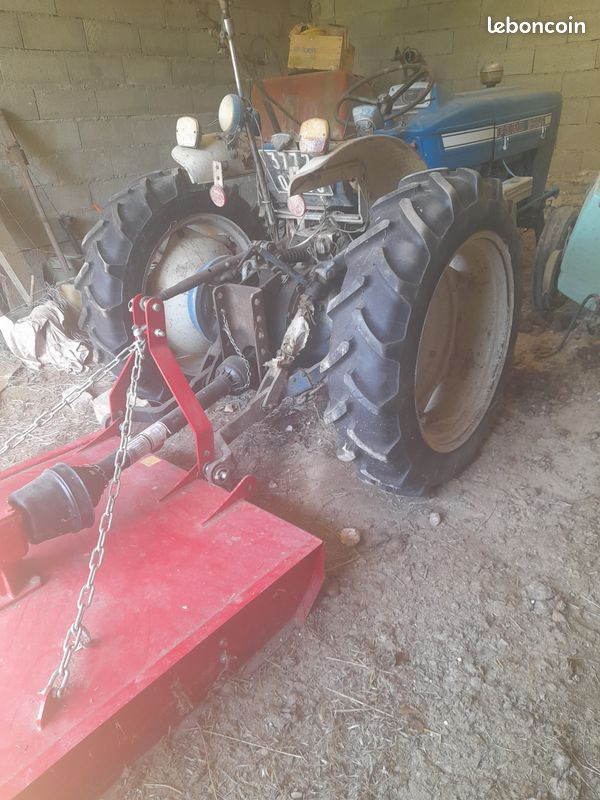 Tracteur ford et girobroyeur (image 4)