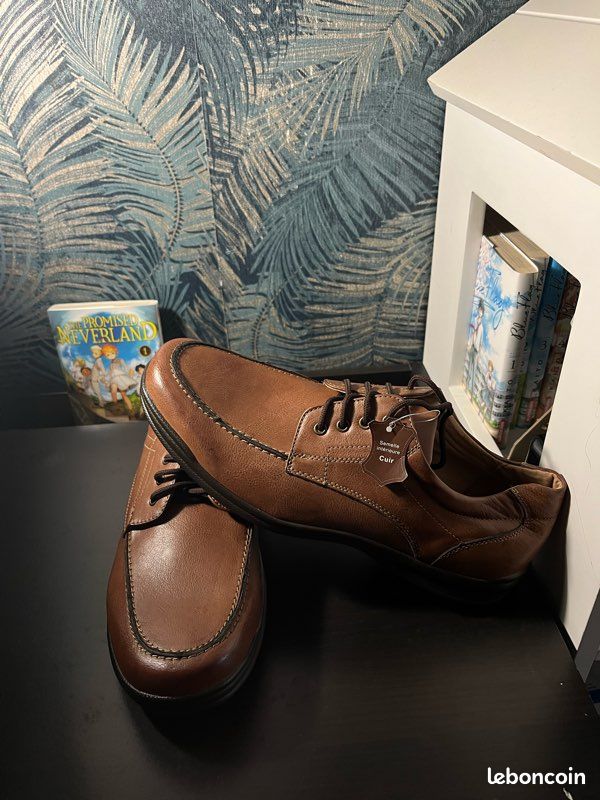 Chaussures neufs en cuir pour HOMME (image 2)