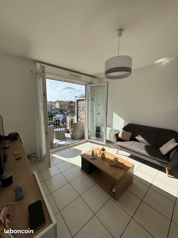 Bel appartement meublé, 2 pièces, 34.80 m² situé à Lesparre Médoc - 33340 – Gironde - Lesparre-Médoc 33340 (image principale 0)