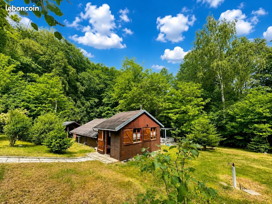 Terrain 3 pièces 2462 m² · à Montsauche-les-Settons · 2 462 m² · 99 000 €