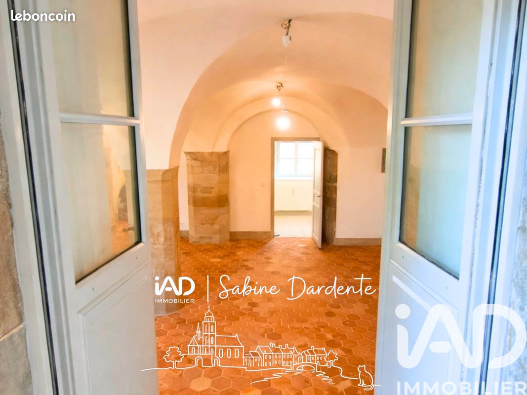 Appartement 3 pièces 85 m² · à Dole · 85 m² · 145 000 €