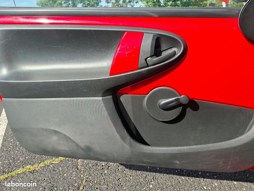 Peugeot 107 1.0 70 ch Serie-64 /Entretien complet (image 18)