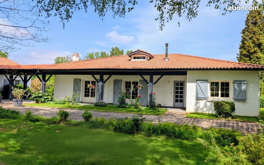 Maison 4 pièces 137 m² · à Aire-sur-l'Adour · 137 m² · 38 000 €