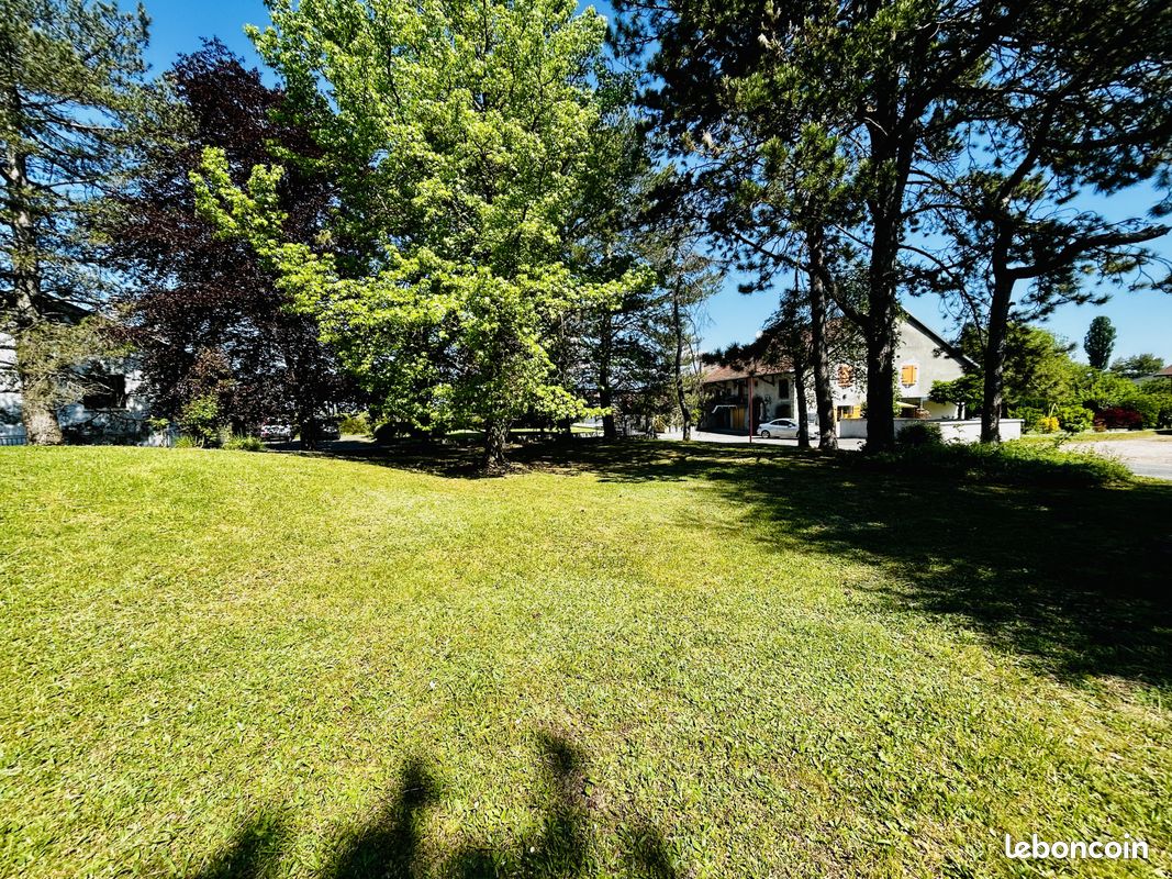 Terrain 4 pièces 626 m² · à Viry · 626 m² · 320 000 €