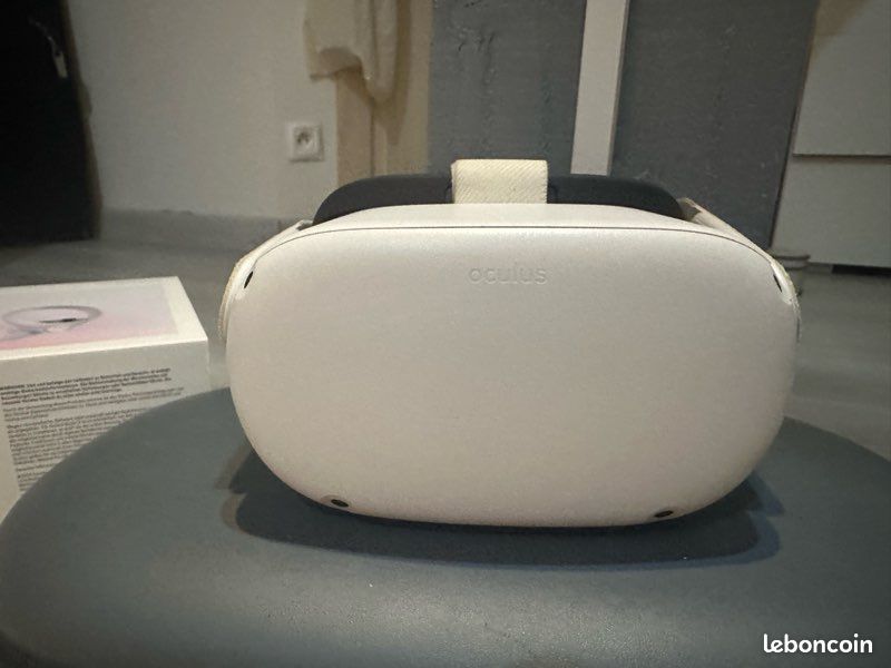 Meta/Oculus Quest 2 64 Go – 2 manettes + boîte + housse de transport (image 7)