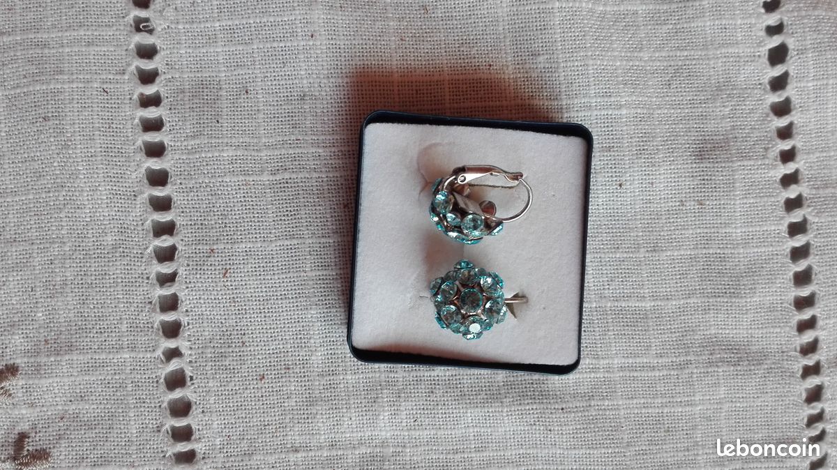 Collier + boucles d'oreilles (image 4)