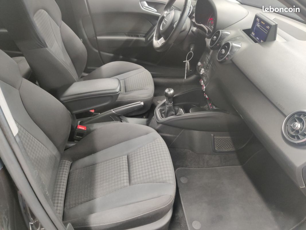 AUDI A1 SPORTBACK 1.4 TFSI 122 Ambition (image 15)
