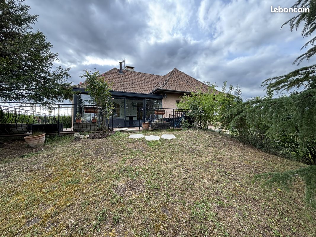 Maison 5 pièces 154 m² · à Les Martres-d'Artière · 154 m² · 295 000 €