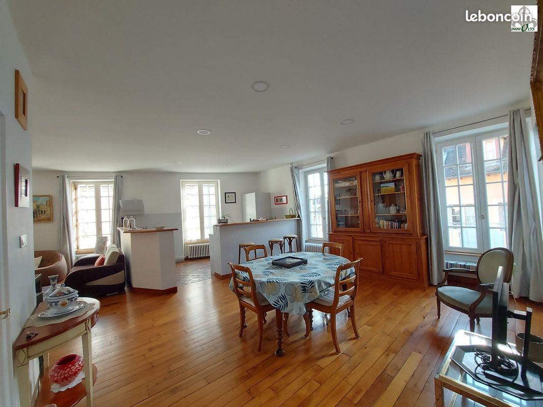 Appartement 5 pièces 134 m² · à Chalon-sur-Saône · 134 m² · 249 000 €