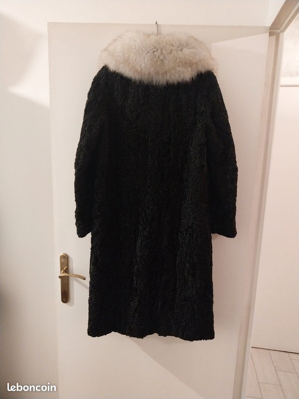 Manteau Long En Fourrure D'astrakan Vintage Noir - Taille M - Occasion Très Bon état