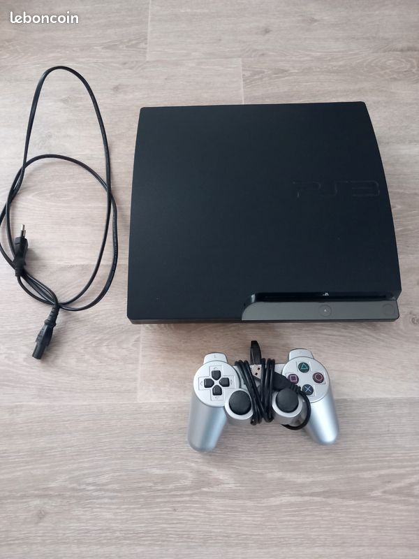 Sony Playstation 3 avec manette et fil | Consoles Playstation 3 | St-Jérome | Inventaire #4292802