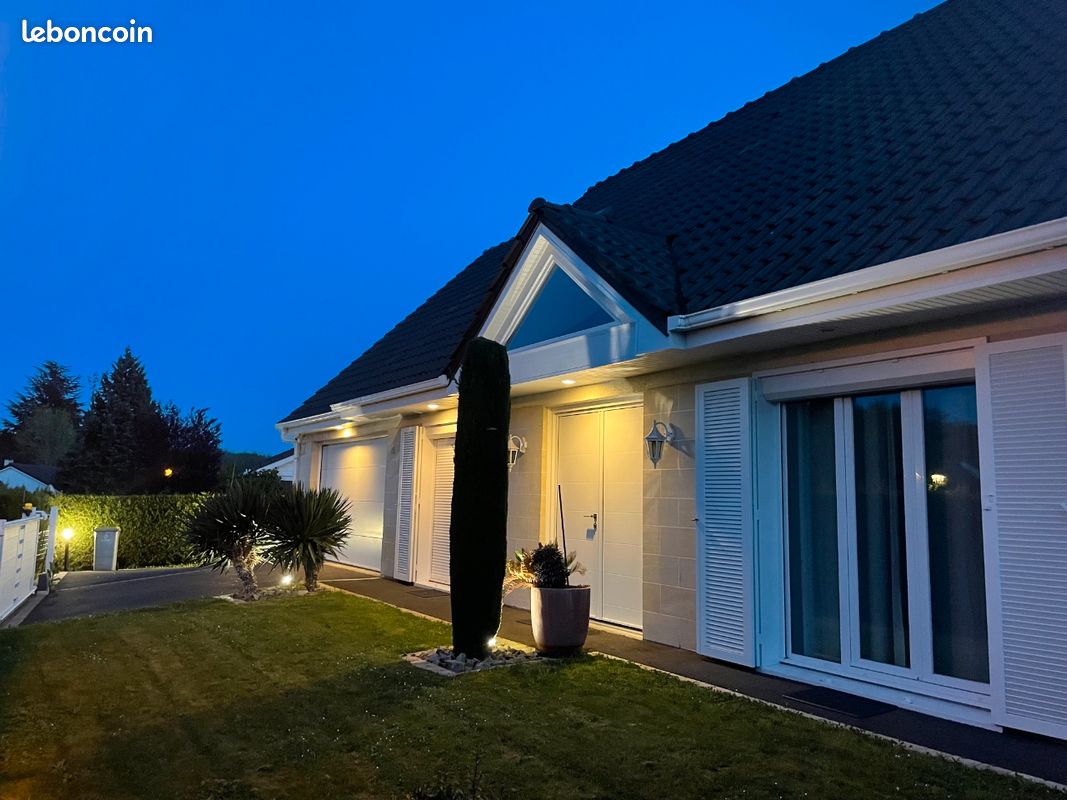 Maison 9 pièces 240 m² · à Santeny · 240 m² · 930 000 €