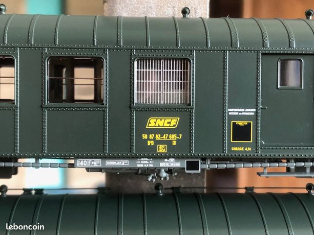 REE - VB-388 - SNCF - VOITURE OCEM RA - B4D Ep IV - H0 - NEW (WR-5133