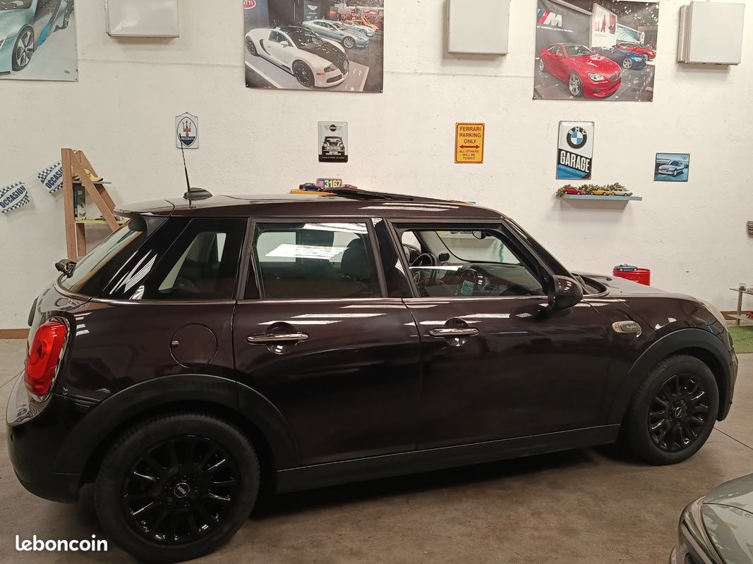 Mini 102 ch boite auto 5 portes sur-équipée ur-équipée (image 6)