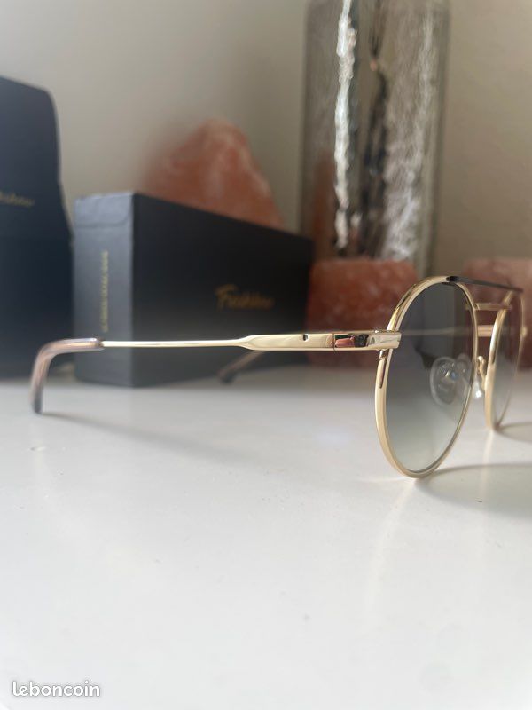 Lunettes de soleil rondes aviateur noir et doré - taille 145 - comme neuf (image 2)