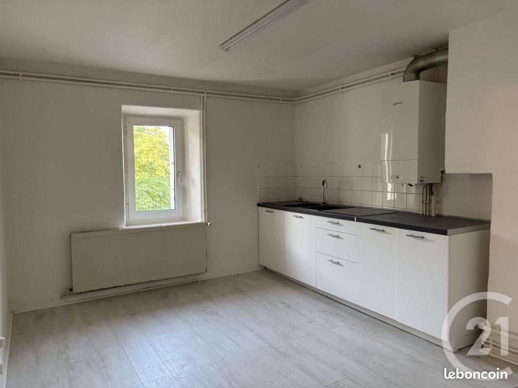 Appartement 2 pièces 54 m² · à Bourg-Argental · 54 m² · 390 €