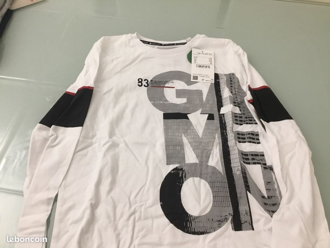 Lot de 3 T-shirt 11/12 ans dont un neuf (image 3)