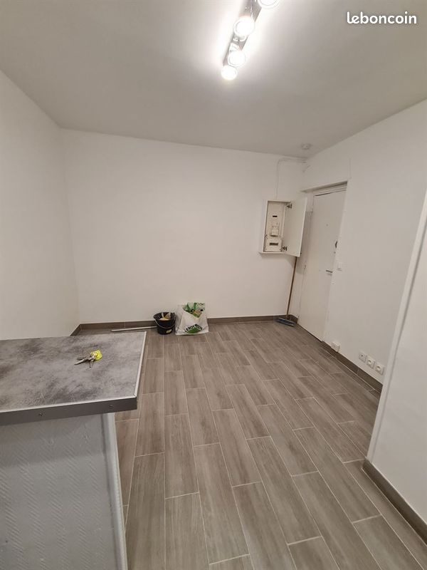 Appartement 1 pièce 14 m² · à Paris · 14 m² · 730 €/mois