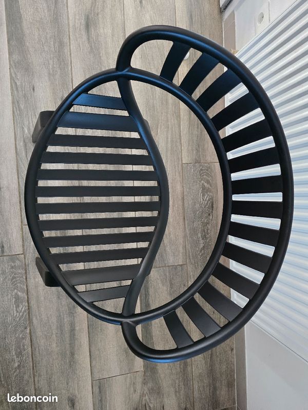 Chaise empilable (image 9)
