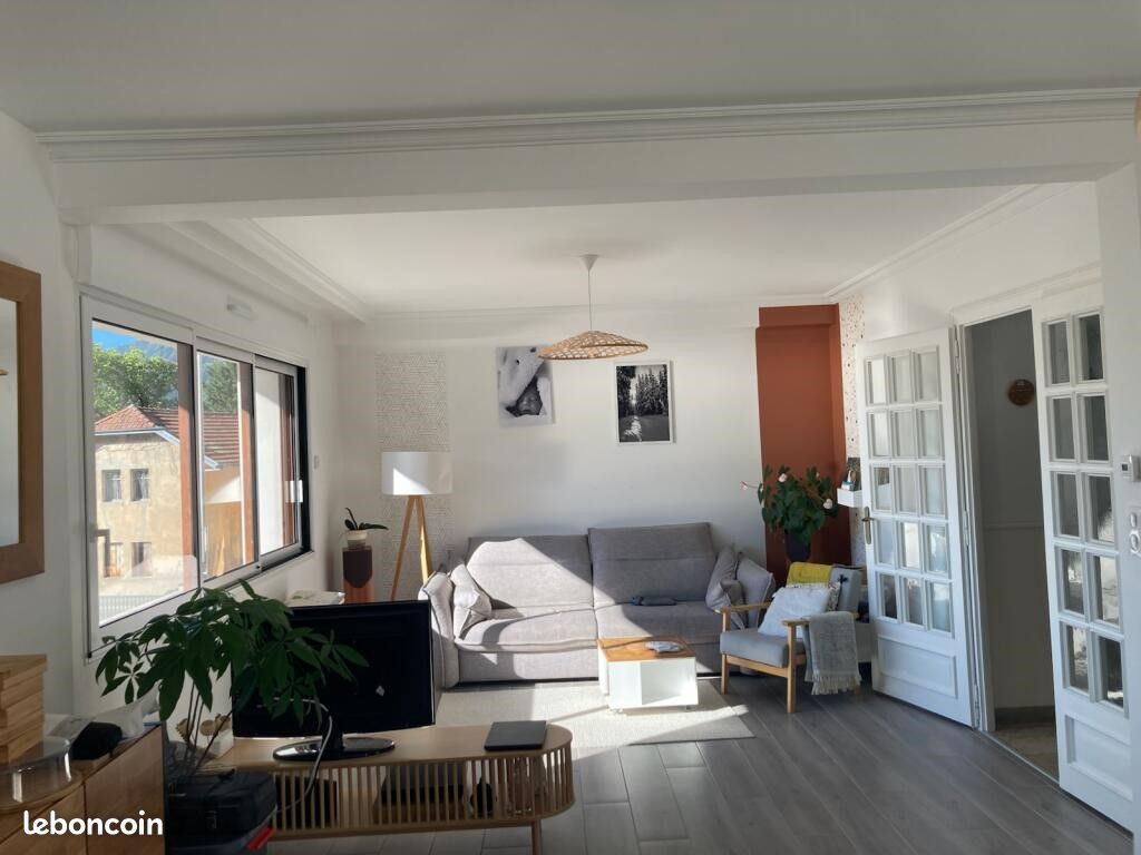 Appartement 4 pièces 147 m² · à Scionzier · 147 m² · 1 580 €/mois
