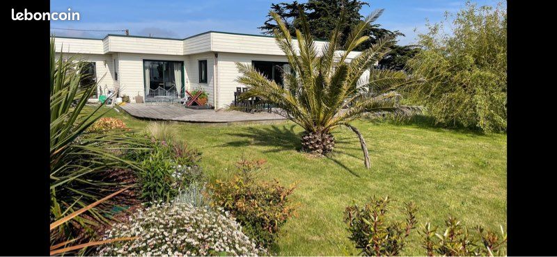 Maison 7 pièces 168 m² · à Plounévez-Lochrist · 168 m² · 588 000 €