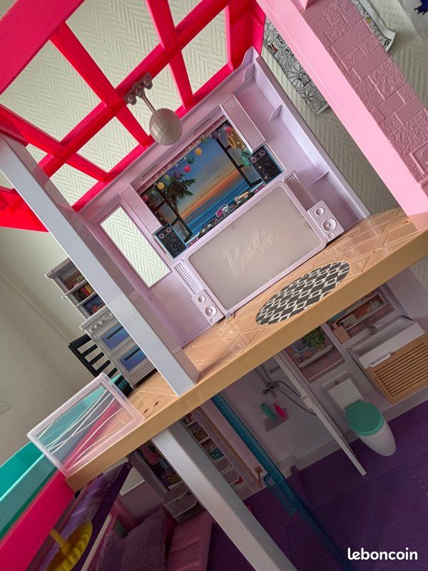 Maison de barbie (image 7)